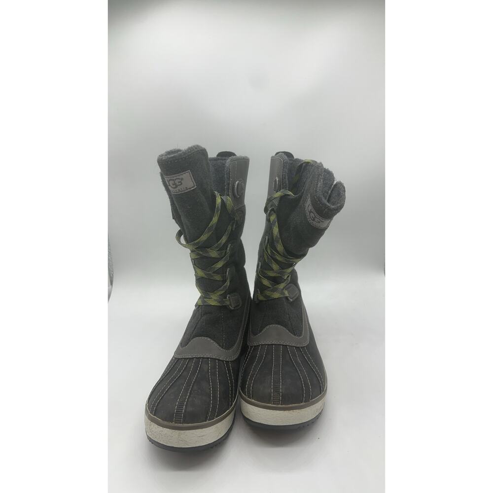 UGG Ashton Addie Winter Snow Boots, size 8.5